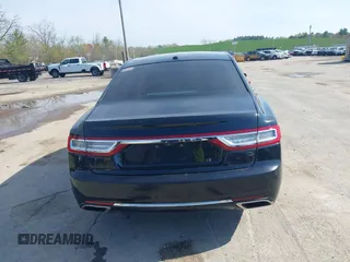 2017 Lincoln Continental Livery z VIN 1LN6L9HK0H5609577, wystawiony jako IAAI lot #42185192 z przebiegiem 232 644 mil mil oraz . Historia ofert i sprzedaży dostępna na DreamBid. Obrazek 17.