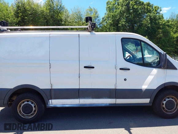 2017 Ford Transit z VIN 1FTYE1ZM4HKA28769, wystawiony jako IAAI lot #42692562 z przebiegiem 240 533 mil mil oraz . Historia ofert i sprzedaży dostępna na DreamBid. Obrazek 13.