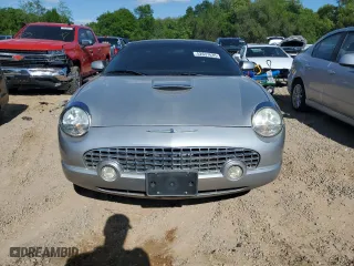 2004 Ford Thunderbird Deluxe with VIN 1FAHP60A84Y103027, listed as a Copart auction lot 52637635 with 87,160 mi miles and Clean Title. Bid and sale history available at carsss.com. Image 5.