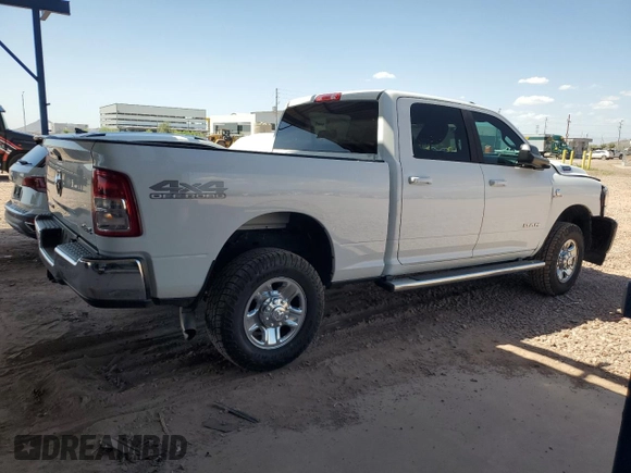 2021 Ram 2500 Big Horn z VIN 3C6UR5DL1MG678113, wystawiony jako Copart lot #52964005 z przebiegiem 26 489 mil mil oraz Szkoda całkowita • Salvage title. Historia ofert i sprzedaży dostępna na DreamBid. Obrazek 3.