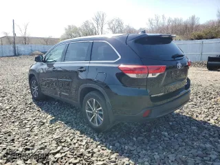 2019 Toyota Highlander SE with VIN 5TDJZRFH7KS600820, listed as a Copart auction lot 51769835 with 48,351 mi miles and Clean Title. Bid and sale history available at carsss.com. Image 2.