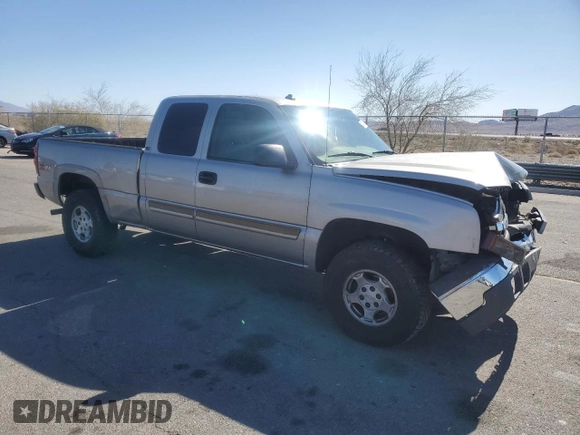 2003 Chevrolet Silverado 1500 with VIN 2GCEK19T531210475, listed as a Copart auction lot 47099315 with 211,504 mi miles and Salvage Title. Bid and sale history available at carsss.com. Image 4.
