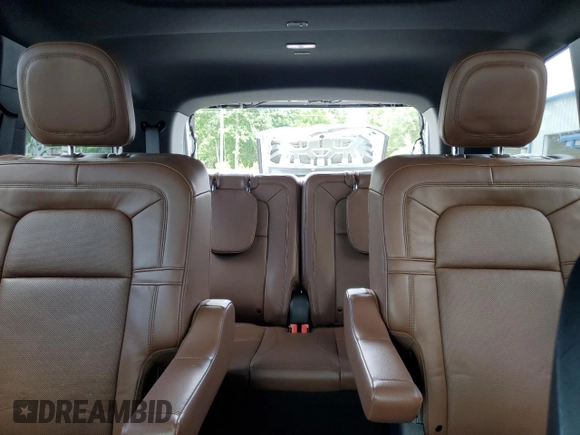 2023 Lincoln Aviator Reserve with VIN 5LM5J7WC0PGL05862, listed as a Copart auction lot 60918995 with 28,617 mi miles and Salvage title. Bid and sale history available at DreamBid. Image 10.