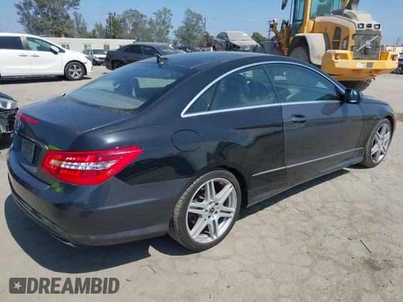 2010 Mercedes-Benz E 550 with VIN WDDKJ7CB5AF023208, listed as a IAAI auction lot 42516989 with 178,010 mi miles and . Bid and sale history available at DreamBid. Image 4.