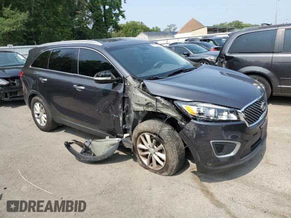2018 Kia Sorento LX with VIN 5XYPGDA32JG388340, listed as a Copart auction lot 67332984 with 127,293 mi miles and Salvage Title. Bid and sale history available at carsss.com. Image 4.