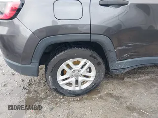 2018 Jeep Compass Sport with VIN 3C4NJCAB9JT211187, listed as a IAAI auction lot 41065430 with 1 mi miles. Bid and sale history available at carsss.com. Image 17.