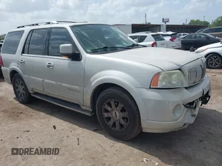 2004 Lincoln Navigator Luxury with VIN 5LMFU27R74LJ35777, listed as a IAAI auction lot 42706528 with 231,014 mi miles and . Bid and sale history available at DreamBid. Image 1.