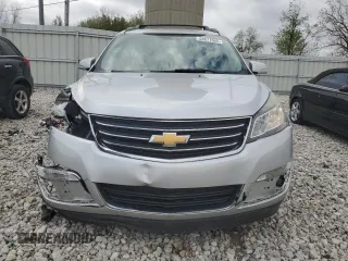 2015 Chevrolet Traverse LT z VIN 1GNKVHKD3FJ350449, wystawiony jako Copart lot #54677065 z przebiegiem 155 128 mil mil oraz Czysty tytuł • Clean title. Historia ofert i sprzedaży dostępna na DreamBid. Obrazek 5.