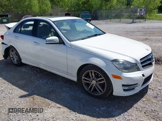 2014 Mercedes-Benz C 250 Sport z VIN WDDGF4HB5EA964207, wystawiony jako IAAI lot #41983400 z przebiegiem 148 545 mil mil oraz . Historia ofert i sprzedaży dostępna na DreamBid. Obrazek 1.