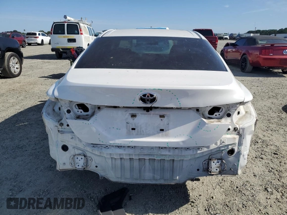 2018 Toyota Camry LE z VIN JTNB11HK2J3001972, wystawiony jako Copart lot #58079565 z przebiegiem 90 841 mil mil oraz Szkoda całkowita • Salvage title. Historia ofert i sprzedaży dostępna na DreamBid. Obrazek 6.