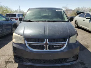 2013 Dodge Grand Caravan SE with VIN 2C4RDGBG8DR741359, listed as a Copart auction lot 52810065 with 103,735 mi miles and Salvage Title. Bid and sale history available at DreamBid. Image 5.