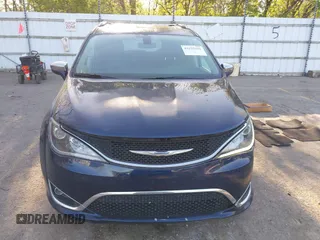 2018 Chrysler Pacifica Limited с VIN 2C4RC1GG9JR185650, выставлен на аукционе IAAI как лот 42225426 с пробегом 130 463 миль миль и . История ставок и продаж доступна на DreamBid. Изображение 12.
