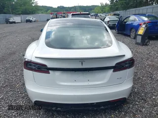 2021 Tesla Model S Plaid z VIN 5YJSA1E62MF452838, wystawiony jako IAAI lot #42726183 z przebiegiem 21 725 mil mil oraz . Historia ofert i sprzedaży dostępna na DreamBid. Obrazek 16.