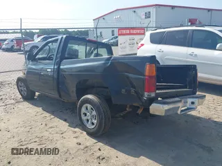 1996 Nissan Frontier XE z VIN 1N6SD11S3TC314339, wystawiony jako IAAI lot #42499365 z przebiegiem 135 634 mil mil oraz . Historia ofert i sprzedaży dostępna na DreamBid. Obrazek 3.