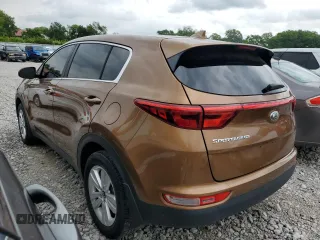 2019 Kia Sportage LX z VIN KNDPM3AC4K7617117, wystawiony jako Copart lot #59432715 z przebiegiem 150 222 mil mil oraz Czysty tytuł • Clean title. Historia ofert i sprzedaży dostępna na DreamBid. Obrazek 2.