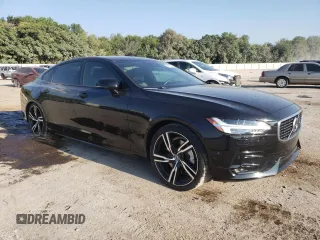 2020 Volvo S90 R-Design with VIN LVYA22MT9LP149719, listed as a Copart auction lot 65997543 with 21,229 mi miles. Bid and sale history available at carsss.com. Image 4.