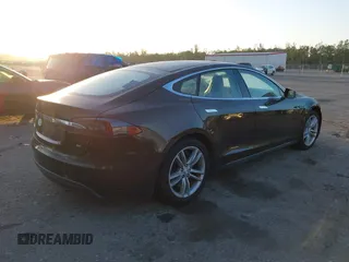 2014 Tesla Model S 60 z VIN 5YJSA1H19EFP51406, wystawiony jako IAAI lot #41561395 z przebiegiem Nie podano mil oraz . Historia ofert i sprzedaży dostępna na DreamBid. Obrazek 4.
