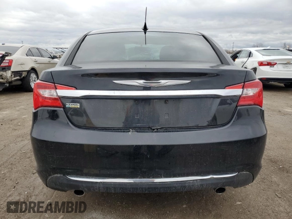 2013 Chrysler 200 Touring z VIN 1C3CCBBG7DN608198, wystawiony jako Copart lot #47778865 z przebiegiem 152 026 mil mil oraz Szkoda całkowita • Salvage title. Historia ofert i sprzedaży dostępna na DreamBid. Obrazek 6.