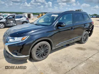 2020 Mitsubishi Outlander SE with VIN JA4AD3A30LZ032377, listed as a Copart auction lot 61821315 with 110,565 mi miles and Salvage title. Bid and sale history available at DreamBid. Image 1.