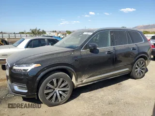 2022 Volvo XC90 Inscription with VIN YV4BR0CL8N1812813, listed as a Copart auction lot 71768014 with 31,654 mi miles and Salvage Title. Bid and sale history available at DreamBid. Image 1.