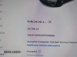 2023 Tesla Model 3 z VIN 5YJ3E1EA1PF558926, wystawiony jako IAAI lot #41958520 z przebiegiem 30 798 mil mil oraz . Historia ofert i sprzedaży dostępna na DreamBid. Obrazek 7.