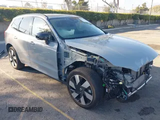 2024 Volvo XC60 Recharge Plug-In Hybrid Plus Dark Theme with VIN YV4H60DL6R1846806, listed as a IAAI auction lot 41670948 with 1 mi miles. Bid and sale history available at carsss.com. Image 1.