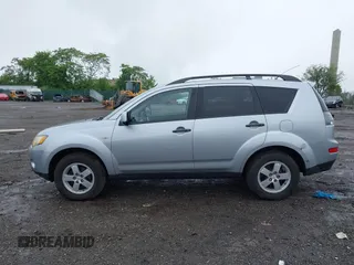 2007 Mitsubishi Outlander LS z VIN JA4MT31X67U011541, wystawiony jako IAAI lot #42265073 z przebiegiem 92 230 mil mil oraz . Historia ofert i sprzedaży dostępna na DreamBid. Obrazek 13.