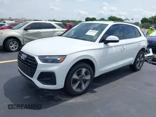 2025 Audi Q5 Premium с VIN WA1ABAFY3S2050913, выставлен на аукционе IAAI как лот 42403495 с пробегом 1 673 миль миль и . История ставок и продаж доступна на DreamBid. Изображение 18.