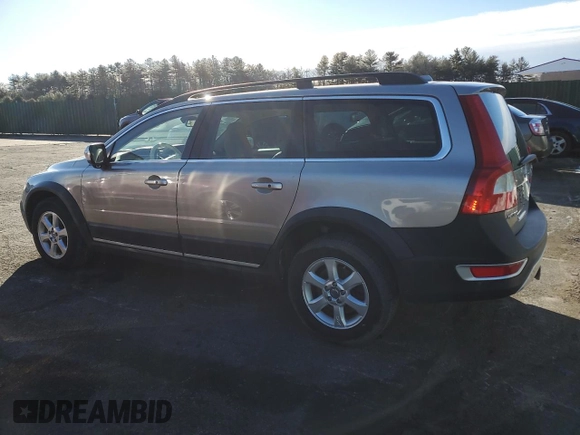 2013 Volvo XC70 3.2L with VIN YV4940BZXD1161573, listed as a Copart auction lot 43947975 with 107,816 mi miles and Salvage Title. Bid and sale history available at DreamBid. Image 2.