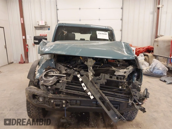 2022 Ford Bronco z VIN 1FMEE5DP8NLB54954, wystawiony jako IAAI lot #42038688 z przebiegiem 45 182 mil mil oraz . Historia ofert i sprzedaży dostępna na DreamBid. Obrazek 12.