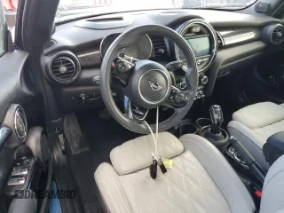 2021 MINI Convertible Cooper S with VIN WMWWJ5C08M3M08392, listed as a Copart auction lot 76756444 with 8,634 mi miles and Non Repairable. Bid and sale history available at carsss.com. Image 8.