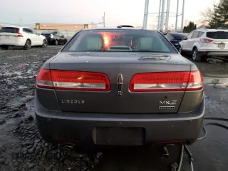 2011 Lincoln MKZ Hybrid with VIN 3LNDL2L3XBR774670, listed as a Copart auction lot 80363084 with 221,997 mi miles and Salvage Title. Bid and sale history available at carsss.com. Image 6.