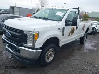 2017 Ford Super Duty F-250 SRW XLT with VIN 1FTBF2B60HEC06678, listed as a IAAI auction lot 41739060 with 175,028 mi miles. Bid and sale history available at carsss.com. Image 17.