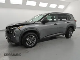 2023 Nissan Rogue S z VIN 5N1BT3AB6PC852729, wystawiony jako Copart lot #58578835 z przebiegiem 77 723 mil mil oraz Czysty tytuł • Clean title. Historia ofert i sprzedaży dostępna na DreamBid. Obrazek 1.
