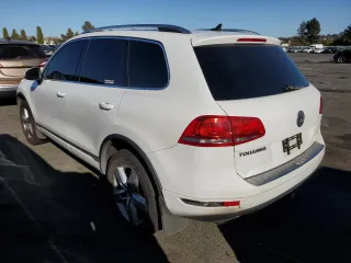 2012 Volkswagen Touareg Exec with VIN WVGEF9BP1CD010015, listed as a Copart auction lot 72646154 with 163,502 mi miles and Salvage Title. Bid and sale history available at DreamBid. Image 2.