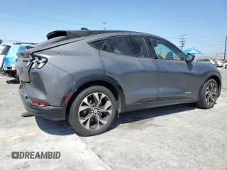 2023 Ford Mustang Mach-E Premium z VIN 3FMTK3RM4PMA41216, wystawiony jako Copart lot #59234645 z przebiegiem 47 223 mil mil oraz Szkoda całkowita • Salvage title. Historia ofert i sprzedaży dostępna na DreamBid. Obrazek 3.