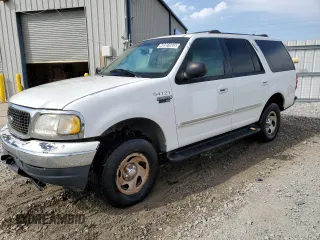 2000 Ford Expedition XLT with VIN 1FMPU16L3YLB94121, listed as a Copart auction lot 48901665 with 99,551 mi miles and Clean Title. Bid and sale history available at DreamBid. Image 1.