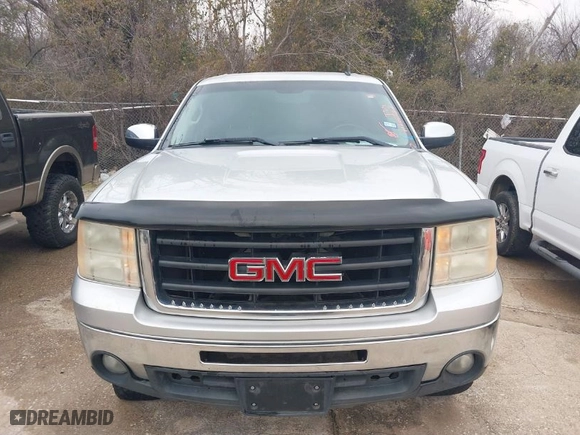 2011 GMC Sierra 1500 SLE with VIN 3GTP1VE05BG313366, listed as a IAAI auction lot 41746984 with 236,136 mi miles. Bid and sale history available at carsss.com. Image 12.
