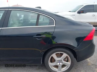 2012 Volvo S60 T5 with VIN YV1622FS1C2088990, listed as a IAAI auction lot 42675481 with 208,000 mi miles and . Bid and sale history available at DreamBid. Image 12.