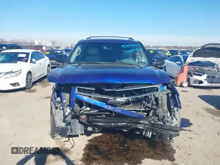 2010 Chevrolet Tahoe LTZ z VIN 1GNUCCE08AR266535, wystawiony jako IAAI lot #41154068 z przebiegiem 212 010 mil mil oraz . Historia ofert i sprzedaży dostępna na DreamBid. Obrazek 6.