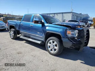 2018 GMC Sierra 2500HD SLT with VIN 1GT12TEY5JF162297, listed as a Copart auction lot 66719284 with 187,899 mi miles and Salvage Title. Bid and sale history available at carsss.com. Image 4.