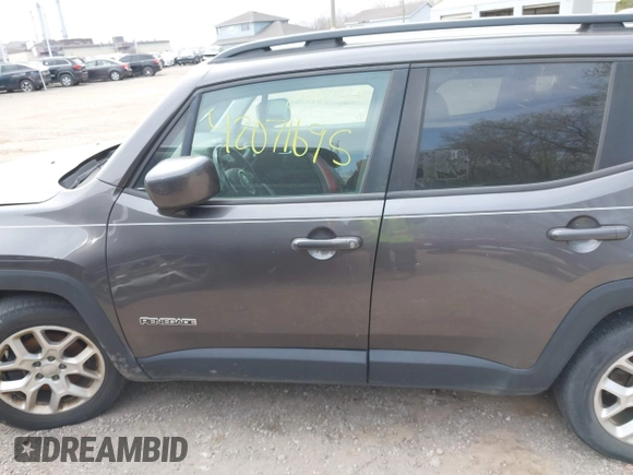 2018 Jeep Renegade Latitude with VIN ZACCJABB8JPJ55645, listed as a IAAI auction lot 42071695 with 124,067 mi miles. Bid and sale history available at carsss.com. Image 14.