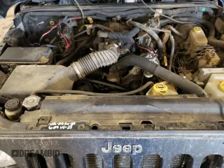2007 Jeep Wrangler Unlimited X с VIN 1J4GA39197L145890, выставлен на аукционе Copart как лот 57981225 с пробегом 260 361 миль миль и Чистый • Clean title. История ставок и продаж доступна на DreamBid. Изображение 12.
