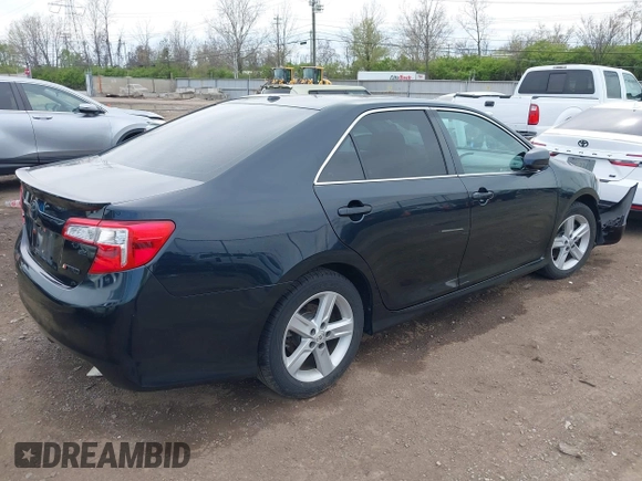 2012 Toyota Camry L with VIN 4T1BF1FK7CU589417, listed as a IAAI auction lot 42060163 with 164,520 mi miles. Bid and sale history available at carsss.com. Image 4.