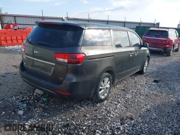 2017 Kia Sedona LX with VIN KNDMB5C11H6230541, listed as a IAAI auction lot 42034761 with 171,495 mi miles. Bid and sale history available at carsss.com. Image 4.