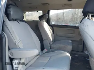 2016 Kia Sedona LX with VIN KNDMB5C17G6083740, listed as a IAAI auction lot 41553959 with 209,536 mi miles. Bid and sale history available at carsss.com. Image 8.