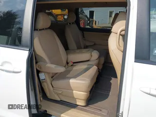 2016 Kia Sedona LX z VIN KNDMB5C16G6125279, wystawiony jako IAAI lot #42477509 z przebiegiem 114 430 mil mil oraz . Historia ofert i sprzedaży dostępna na DreamBid. Obrazek 8.