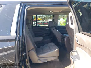 2016 GMC Yukon XL Denali with VIN 1GKS1HKJ5GR435925, listed as a IAAI auction lot 41727259 with 137,098 mi miles. Bid and sale history available at carsss.com. Image 8.