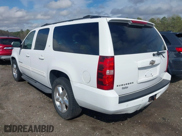 2011 Chevrolet Suburban LT with VIN 1GNSCJE01BR291466, listed as a IAAI auction lot 41800799 with 232,542 mi miles. Bid and sale history available at carsss.com. Image 3.