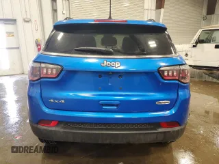 2022 Jeep Compass Latitude Lux with VIN 3C4NJDFB7NT208695, listed as a Copart auction lot 45760855 with 52,491 mi miles and Salvage Title. Bid and sale history available at carsss.com. Image 6.